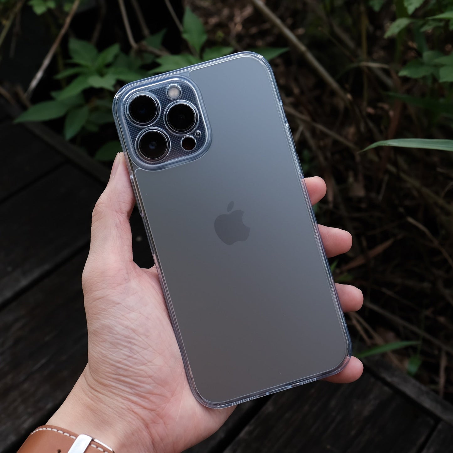 Beam Back - for iPhone 13 Pro & 13 Pro Max